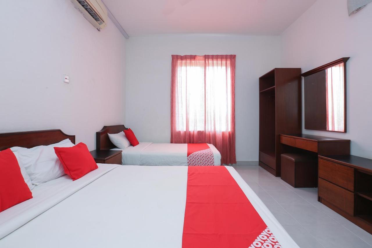 OYO 8966 Dee Wana Resort 1 Pasir Puteh Buitenkant foto