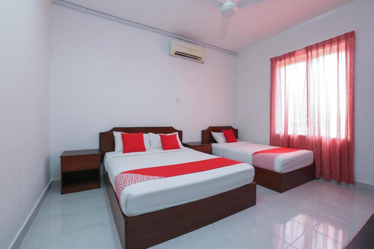 OYO 8966 Dee Wana Resort 1 Pasir Puteh Buitenkant foto
