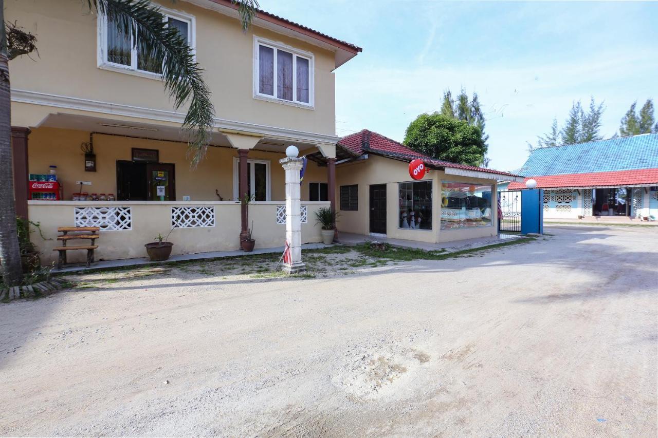OYO 8966 Dee Wana Resort 1 Pasir Puteh Buitenkant foto