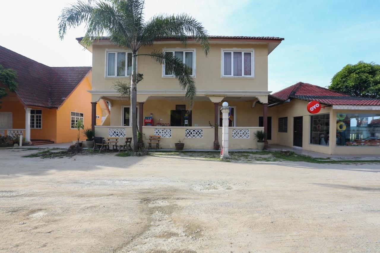 OYO 8966 Dee Wana Resort 1 Pasir Puteh Buitenkant foto