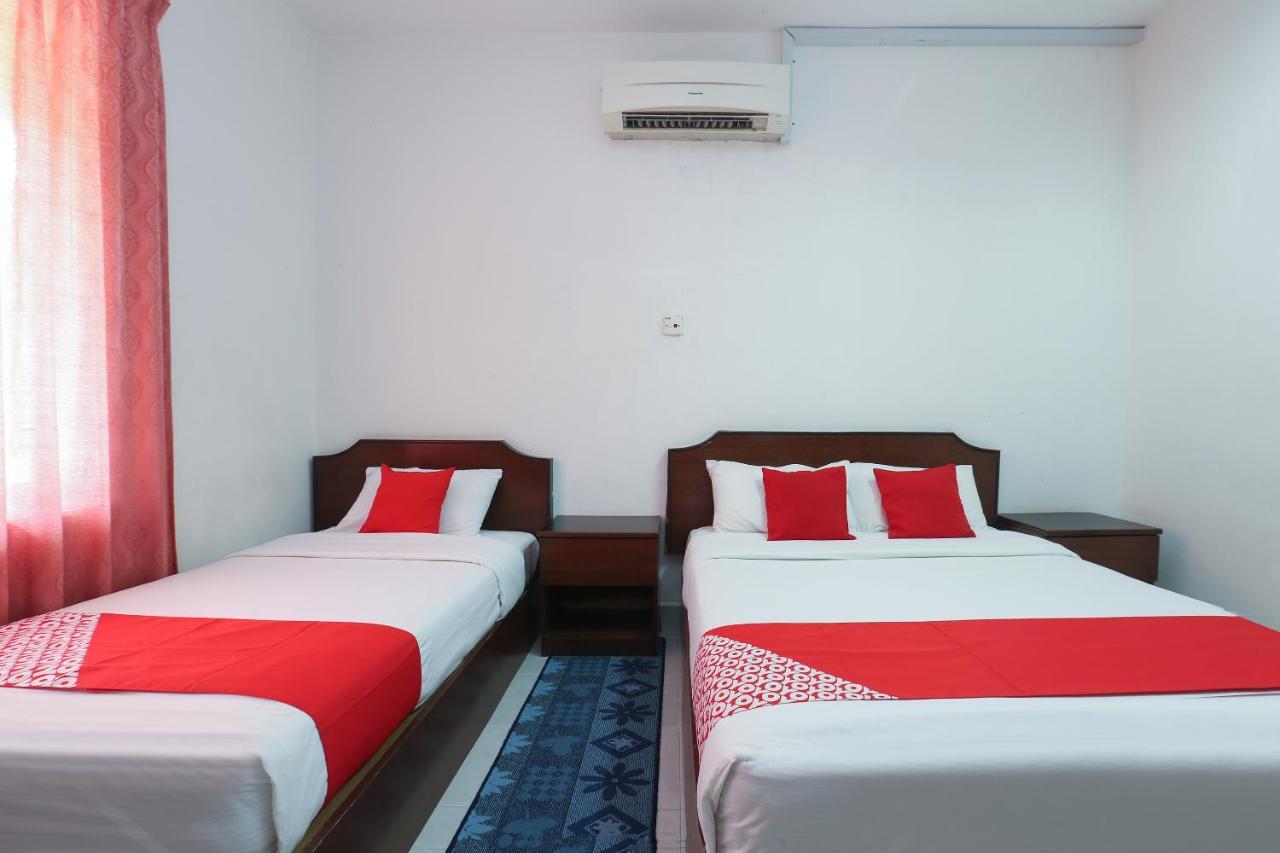 OYO 8966 Dee Wana Resort 1 Pasir Puteh Buitenkant foto